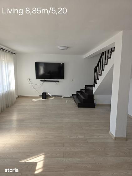 Casă cu 4 camere cu Teren 500 Mp în Central