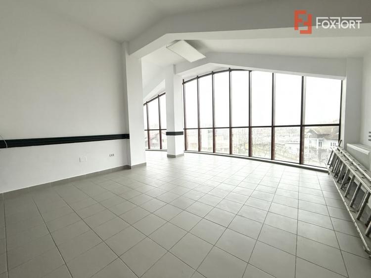 Spațiu comercial, de 550 mp, în Dâmbovița