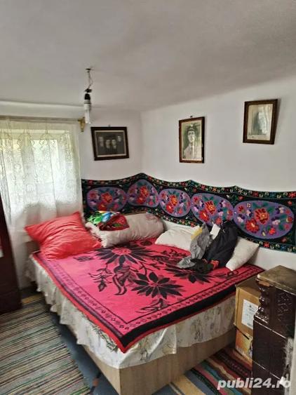 Casă cu 5 camere cu Teren 1300 Mp în Crivina
