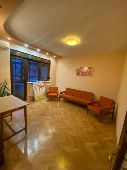 Apartament cu 5 camere semidecomandat în Moara Domnească