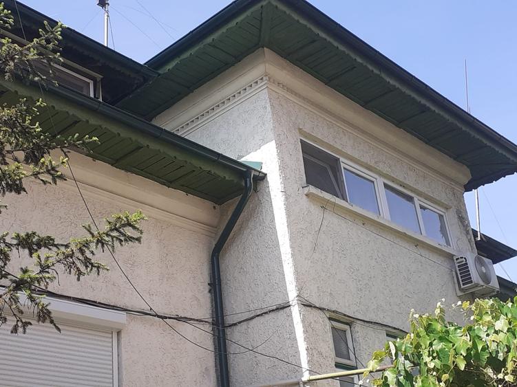 Apartament cu 3 camere semidecomandat, mobilat în Chibrit