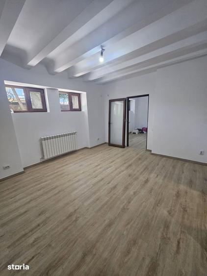 Apartament cu 3 camere în Primăverii