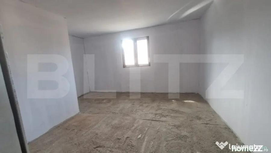 Casă cu 4 camere cu Teren 420 Mp în Stupini