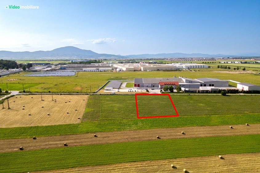Teren Construcții intravilan de 5452 mp, în Sud-Vest