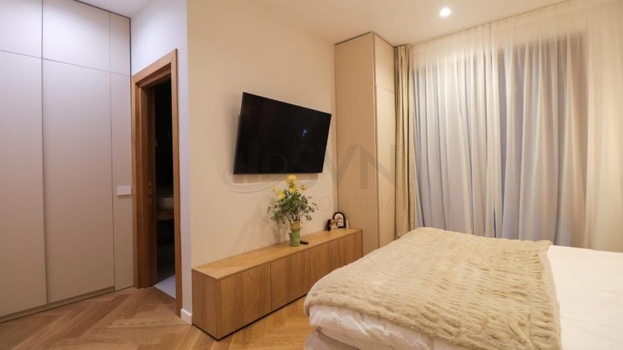 Apartament cu 2 camere decomandat, mobilat în Central