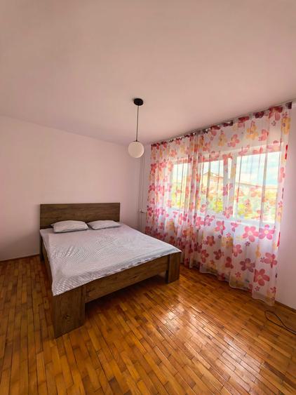 Apartament cu 3 camere decomandat în Rogerius
