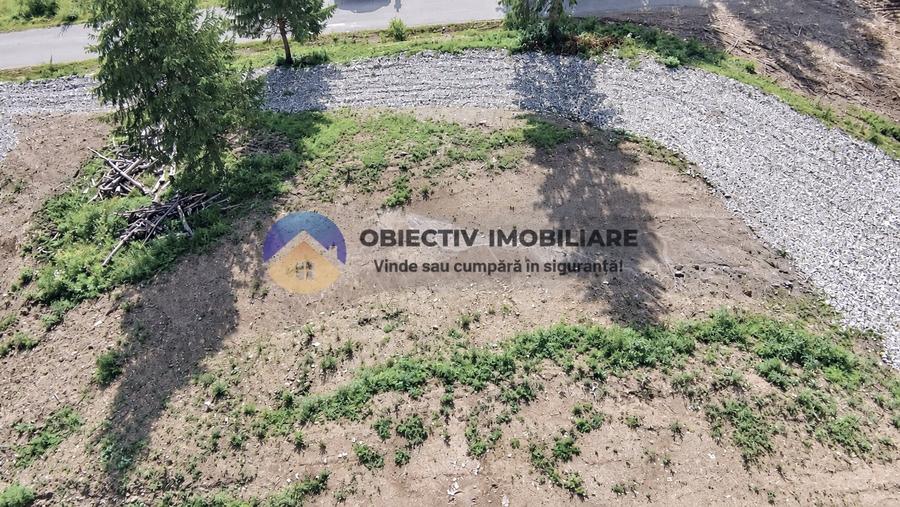 Teren intravilan de 4500 mp, în Pângărați