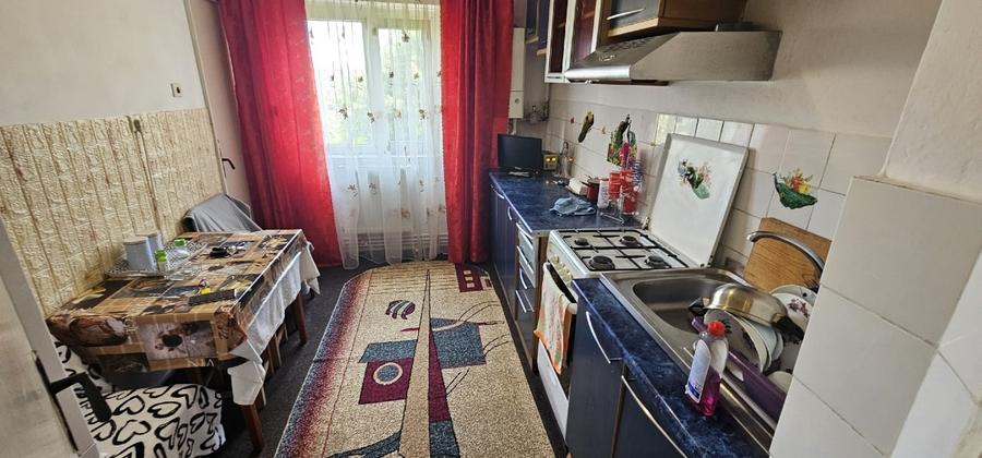 Apartament cu 2 camere decomandat, mobilat în Poarta 6