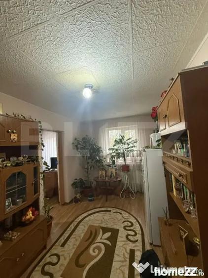 Apartament cu 3 camere nedecomandat, mobilat în Central