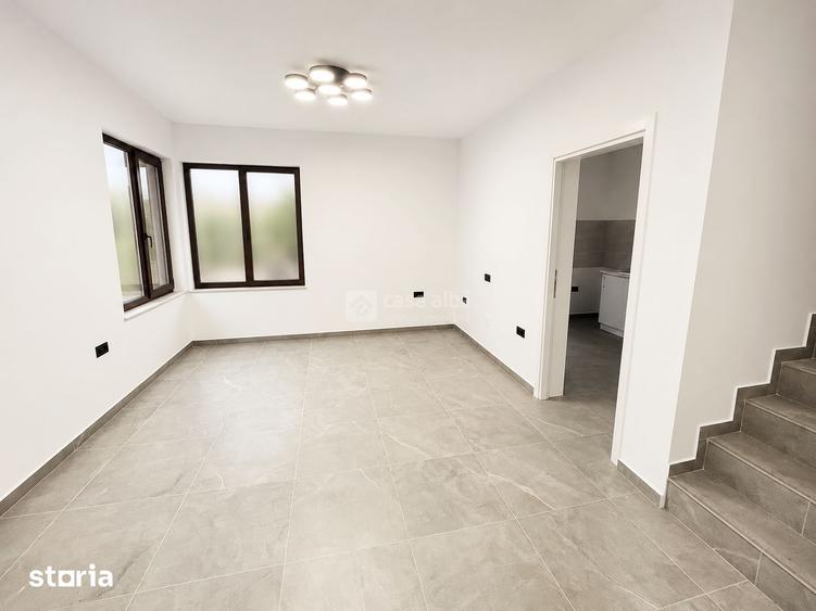 Casă cu 4 camere cu Teren 500 Mp în Bucium