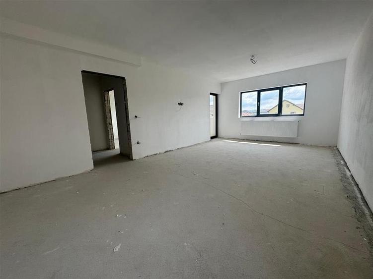 Apartament cu 2 camere semidecomandat în Șelimbăr