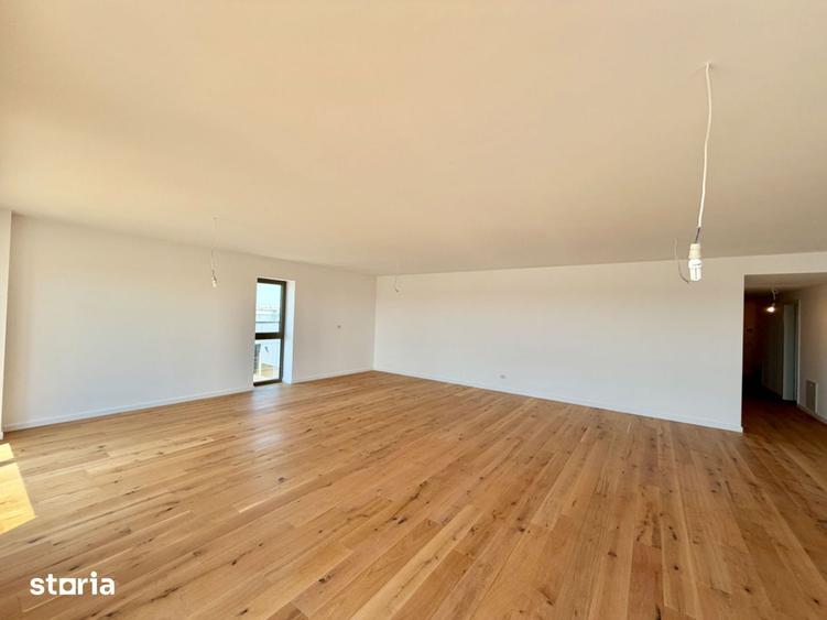 Penthouse cu terasa spectaculoasa ?i vedere la lac / 260 mp - 10