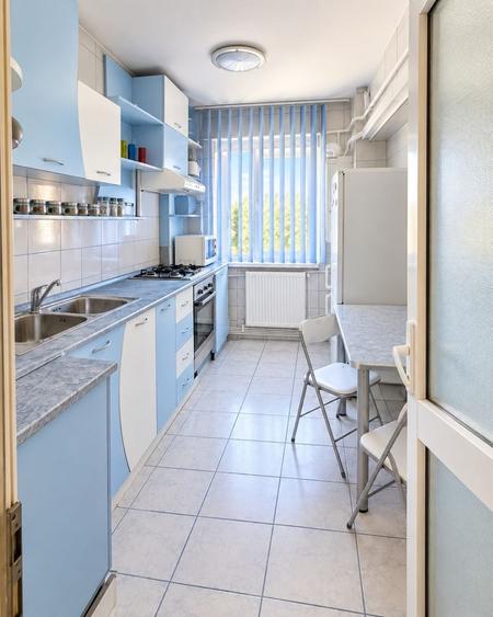 Apartament cu 2 camere decomandat în 1 Mai