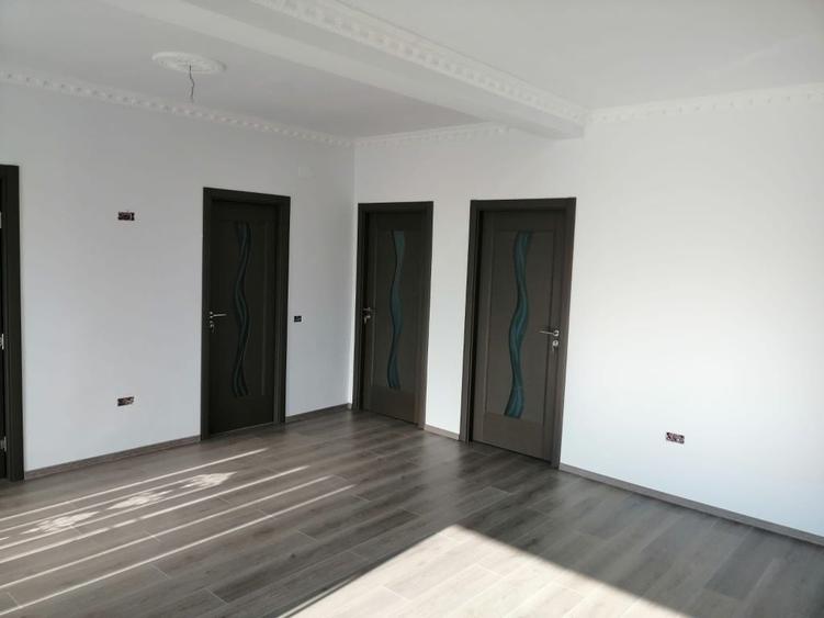 Casă cu 3 camere cu Teren 420 Mp în Valu lui Traian