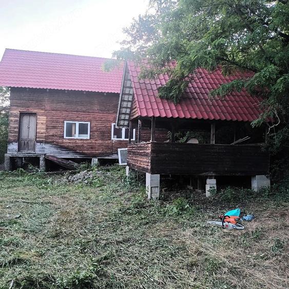 Casă cu Teren 1000 Mp în Livezile