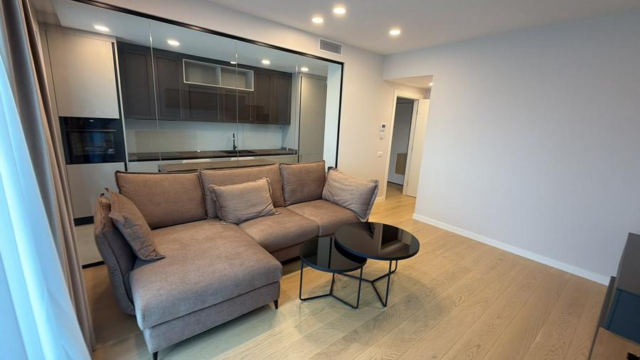 Apartament cu 2 camere semidecomandat, mobilat în Pipera