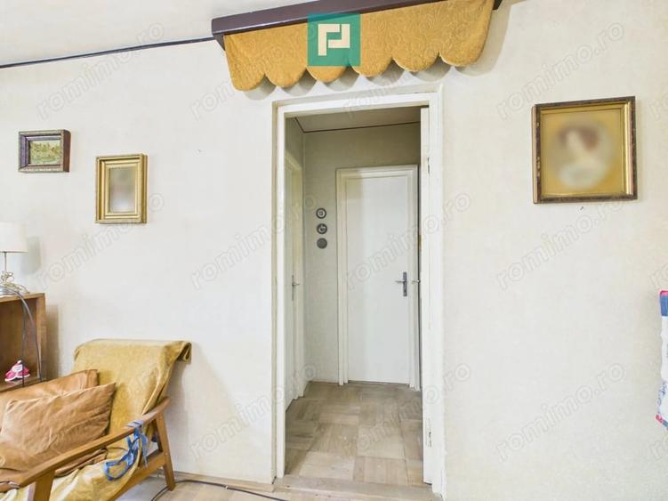Apartament cu 3 camere semidecomandat în Romanilor
