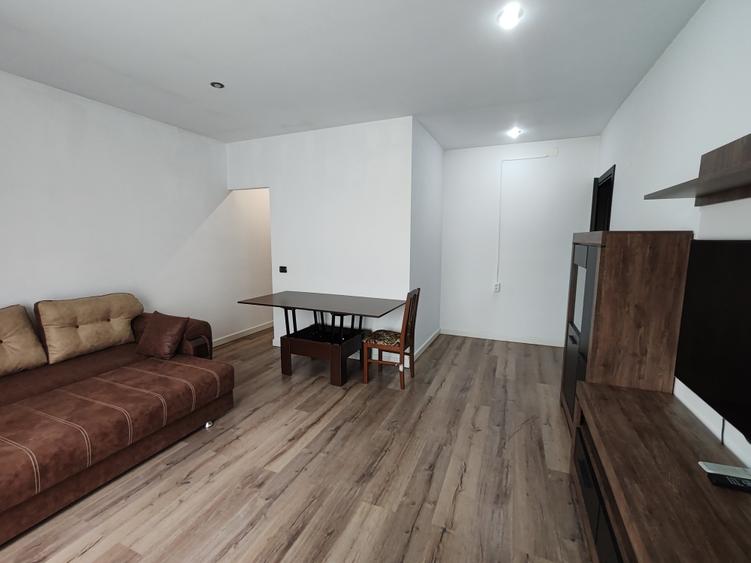 Apartament cu 2 camere decomandat în Centrul Civic