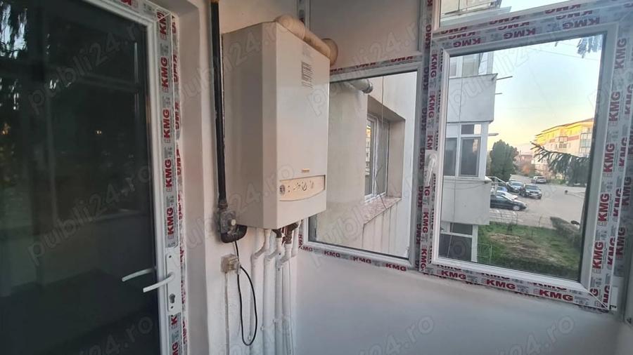 Vand apartament cu doua camere, decomandat, etaj1 in Curtea de Arges - 2