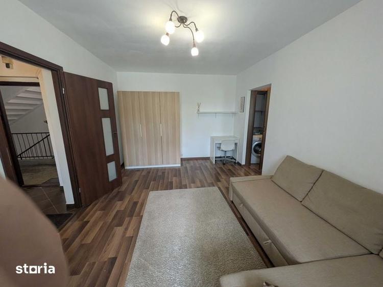 Apartament cu 2 camere semidecomandat în Berceni