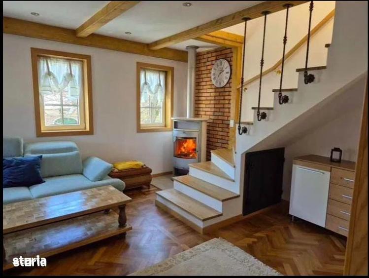 Casă cu 3 camere decomandat în Sibiel