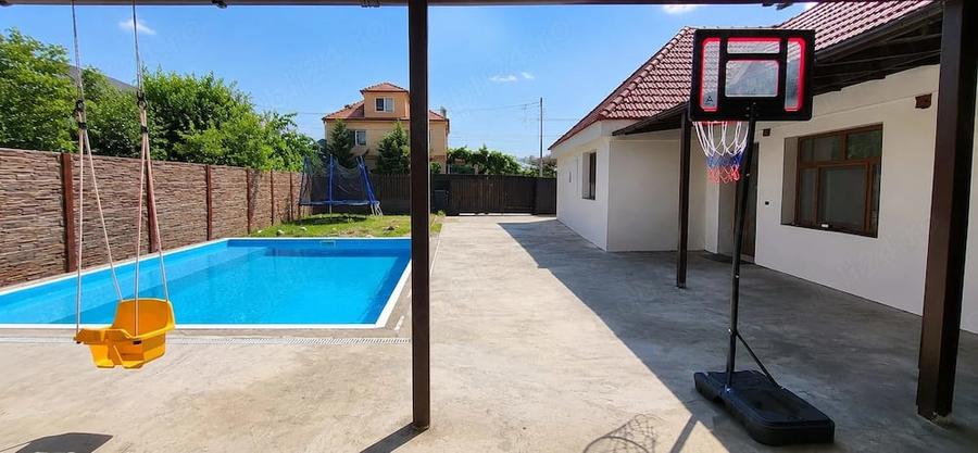 Vand casa pe parter in zona Plopi - 8