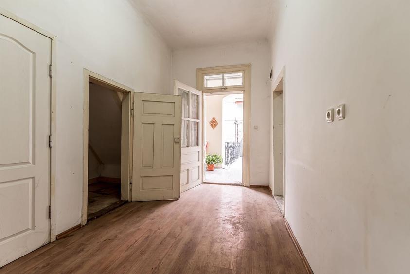 Apartament cu 2 camere nedecomandat în Ultracentral