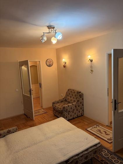 Apartament cu 3 camere în 7 Noiembrie