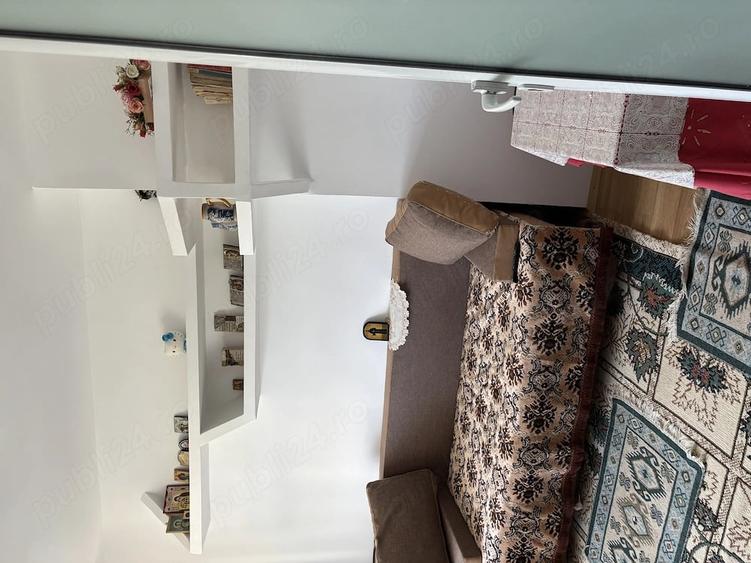 Apartament cu 3 camere semidecomandat în Străoane