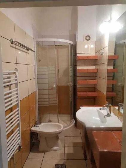 Casă cu 3 camere în Central