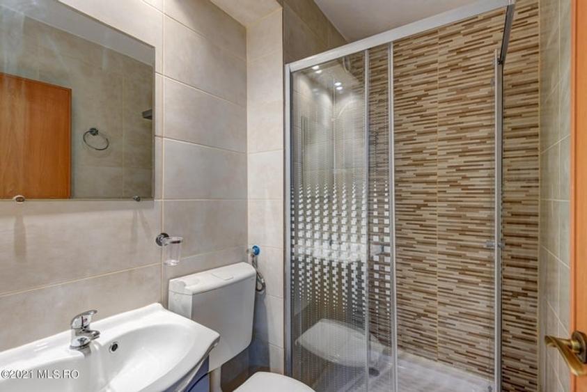 Apartament cu 2 camere decomandat, mobilat în Lujerului