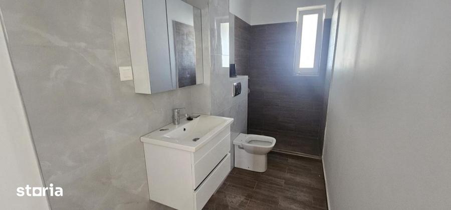 Casă cu 4 camere cu Teren 259 Mp în Vidra