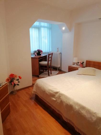 Apartament cu 2 camere decomandat în Nicolina