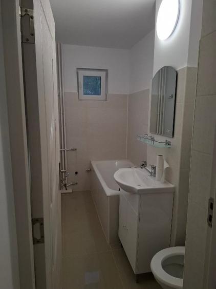 Apartament cu 2 camere, mobilat în Central