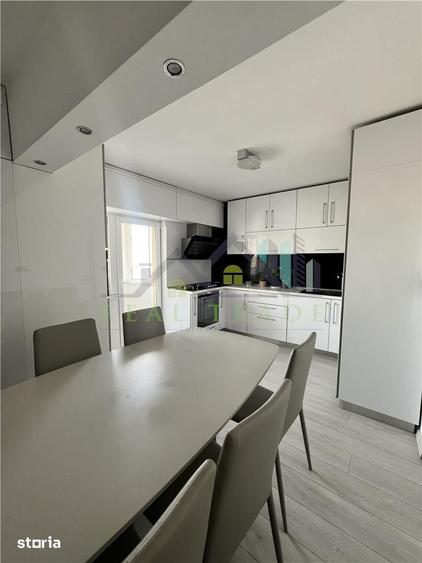 Apartament cu 4 camere decomandat, mobilat în Astra