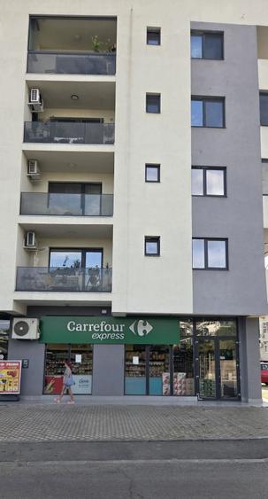 Inchiriez apartament 2 camere +loc parcare - 10