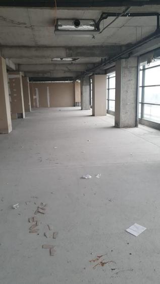 Birou, de 1,000 mp, în Drumul Taberei