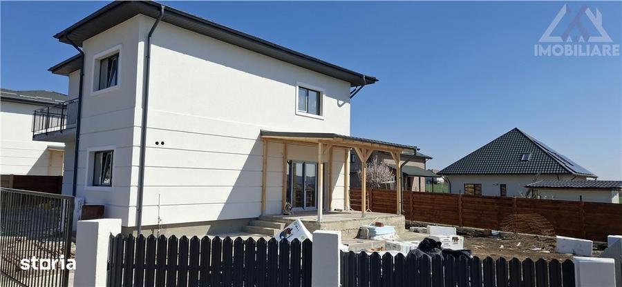 Casă cu 4 camere cu Teren 424 Mp în Rediu