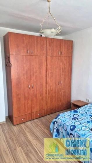 Apartament cu 2 camere decomandat în Casa de Cultură