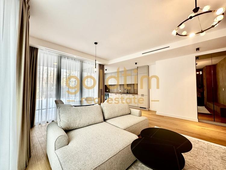 Apartament cu 3 camere decomandat, mobilat în Iancu Nicolae