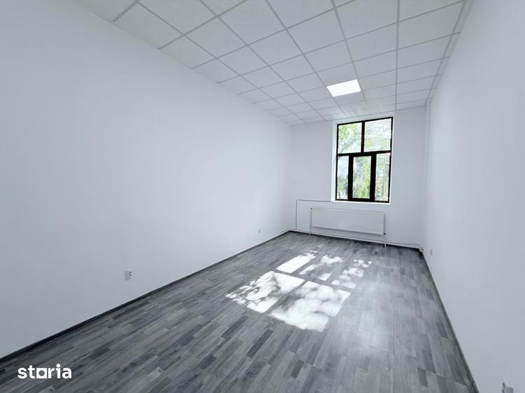 Spațiu comercial, de 10 mp, în Central