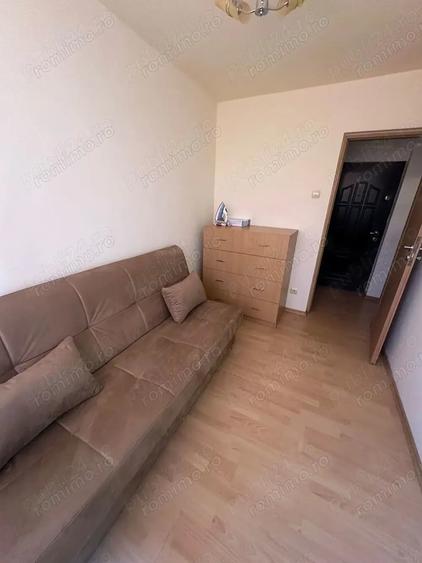 Apartament cu 2 camere decomandat în Calea București