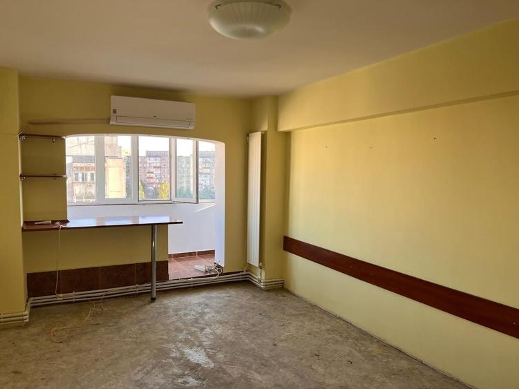 Apartament cu 2 camere semidecomandat în Tineretului