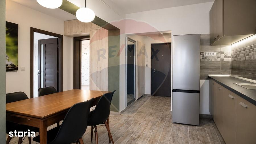 Apartament cu 3 camere semidecomandat în Central