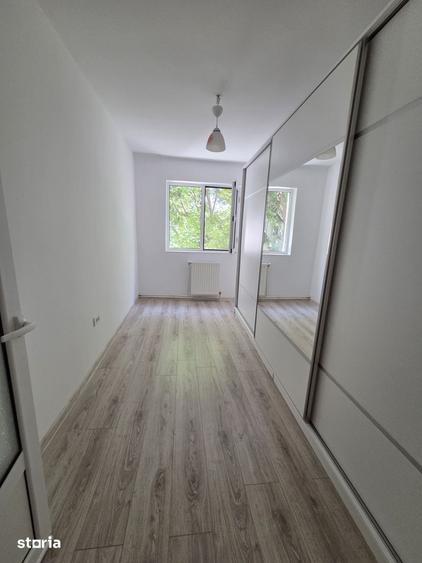 Apartament cu 4 camere în Viziru 1