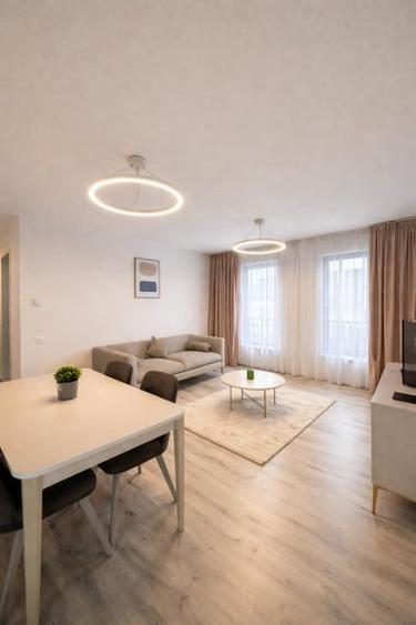 Apartament cu 3 camere decomandat, mobilat în Pipera