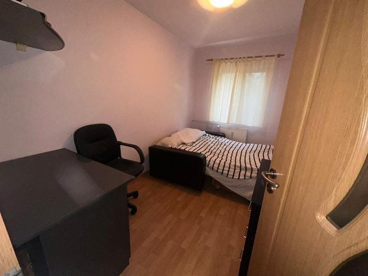 Apartament cu 3 camere decomandat în Lipovei