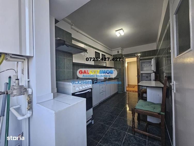 Apartament cu 3 camere decomandat în Bănești