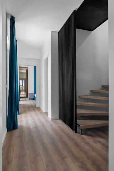 Apartament cu 3 camere decomandat în Olteni