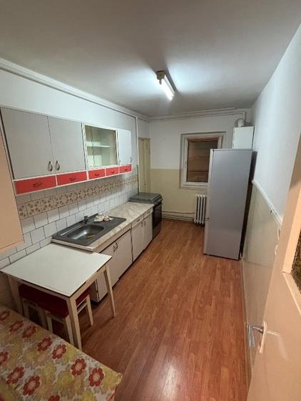 Apartament cu 2 camere decomandat, mobilat în Exterior Est